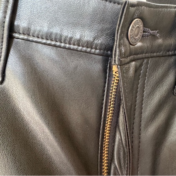 NWT Levi’s Baggy Dad Faux Leather Pants Wide Leg Black Mid Rise 26 - Picture 7 of 13